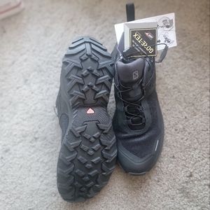Hiking boots sneaker